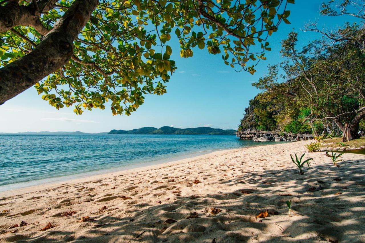 Sangat Island Dive Resort Coron Exterior photo