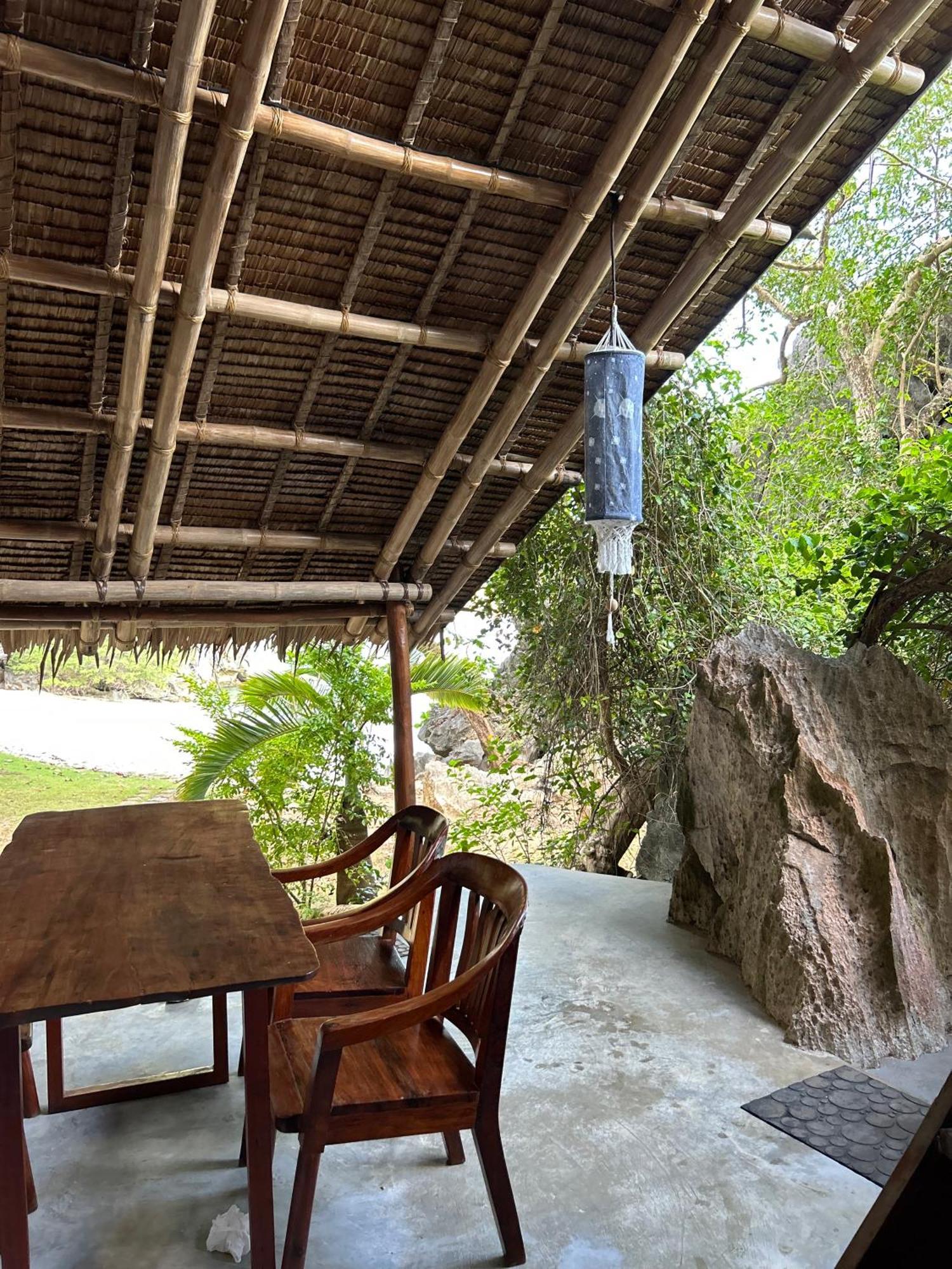 Sangat Island Dive Resort Coron Exterior photo