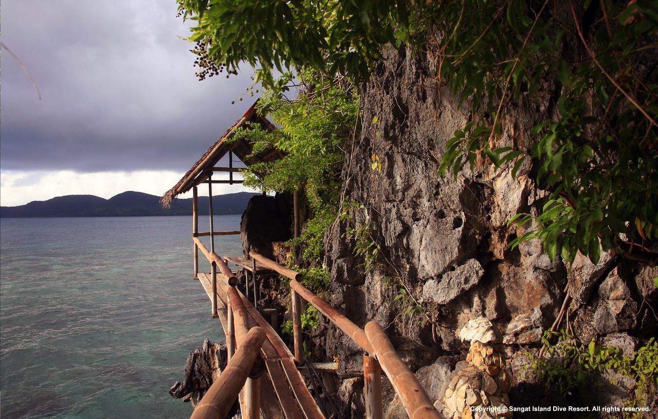 Sangat Island Dive Resort Coron Exterior photo